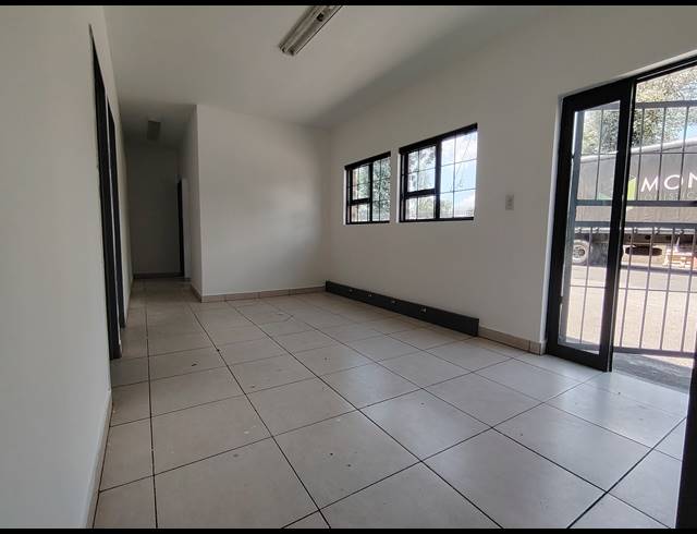 491M² WAREHOUSE TO LET IN DRIEHOEK